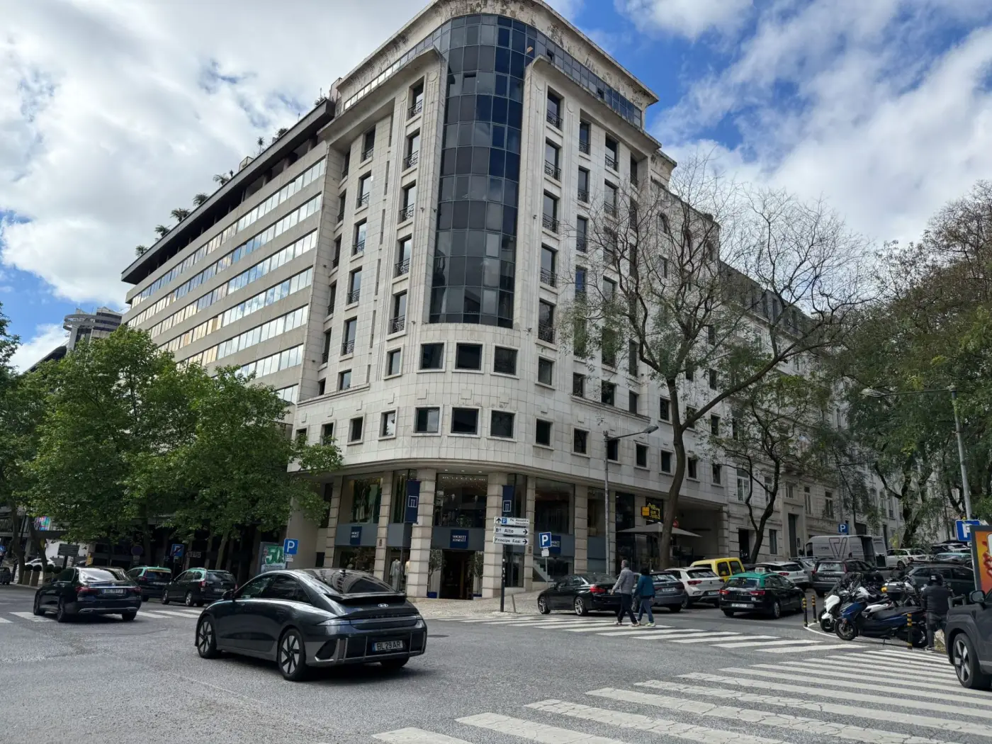 Edifício do Zaya Tantric Spa · Rua Castilho, Lisboa